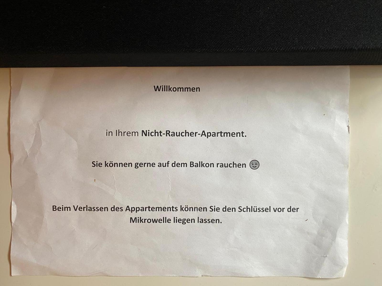 Zwei Zimmer Appartment Mit Balkon Und Stellplatz Voll Moebliert Trier Exterior photo