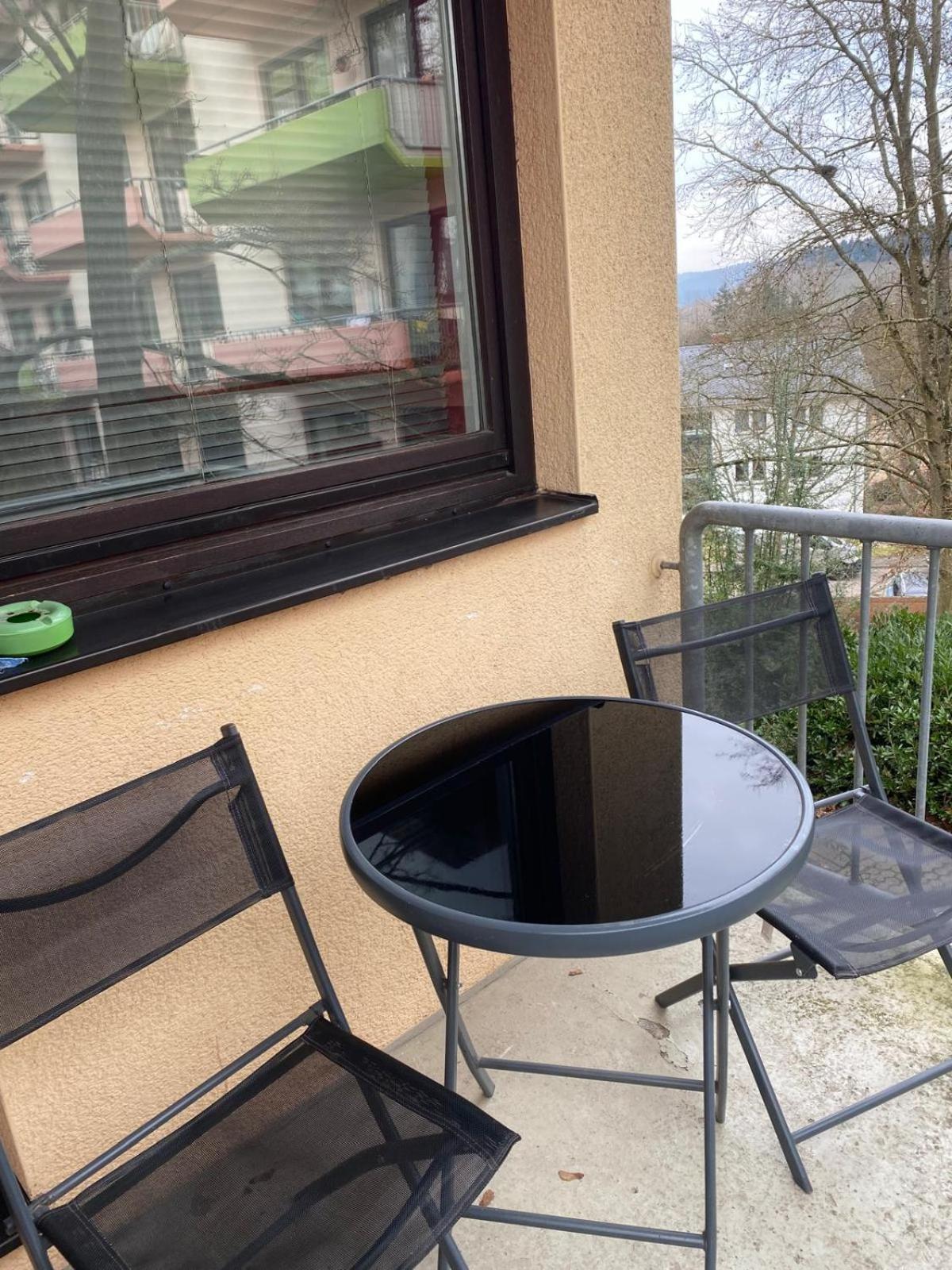 Zwei Zimmer Appartment Mit Balkon Und Stellplatz Voll Moebliert Trier Exterior photo